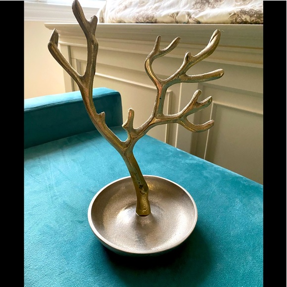 Gold and silver jewelry tree